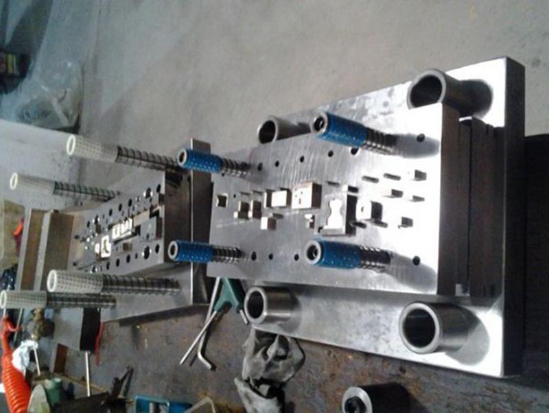 新和模具制造-12